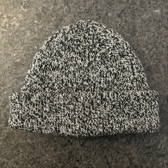 Calvin Klein Grey & Black Knit Beanie Hat - Picture 2 of 3